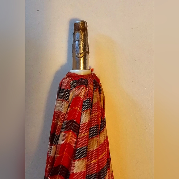 VINTAGE 1970S GIRL'S 20 IN. FABRIC UMBRELLA. NO HOLES. - Picture 4 of 7